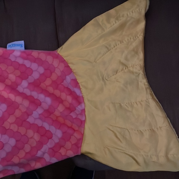 Pink Mermaid Snuggie - Picture 4 of 4